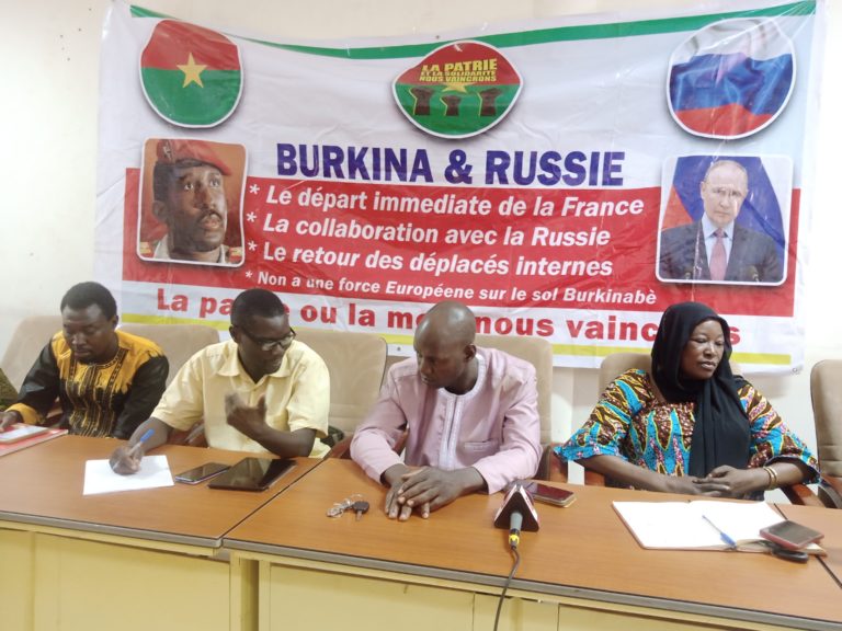 #Burkina_sécurité : le mouvement Burkina & Russie annonce une marche le 06 prochain.
