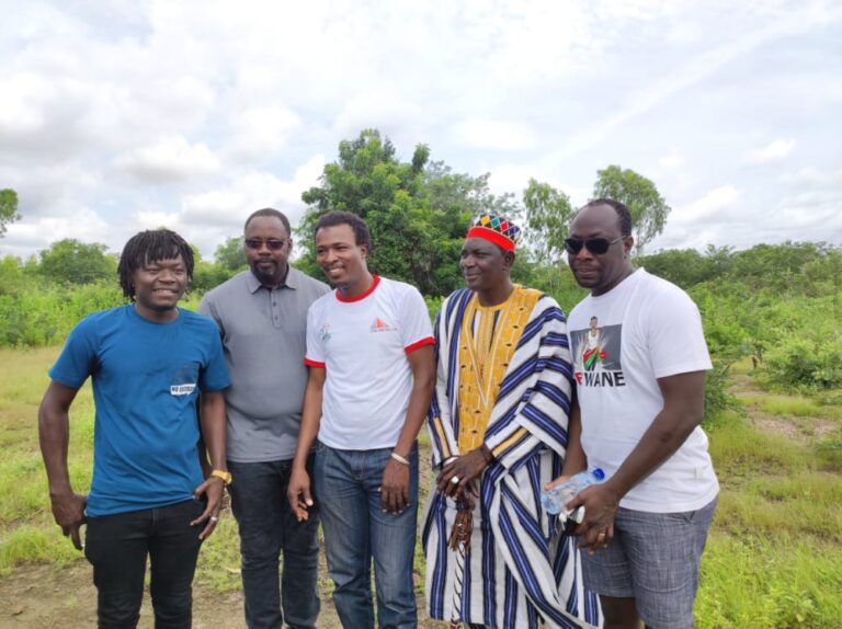 Opération « Un artiste un arbre » : une phase pilote de Komsilga qui augure de meilleures perspectives.