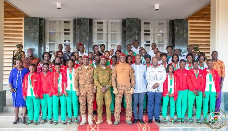 Football : le Chef de l’Etat félicite les Etalons dames U20 pour la médaille de bronze au tournoi UFOA-B