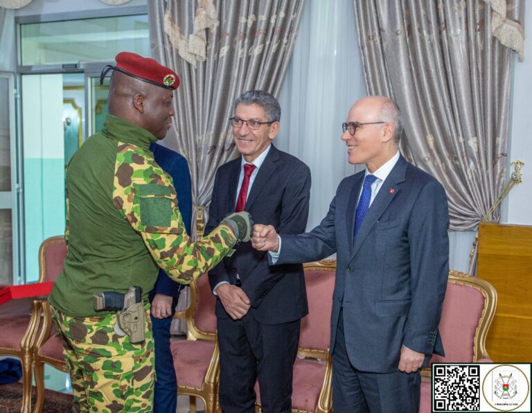 Coopération : le ministre en charge des Affaires étrangères de la Tunisie chez le Président du Faso