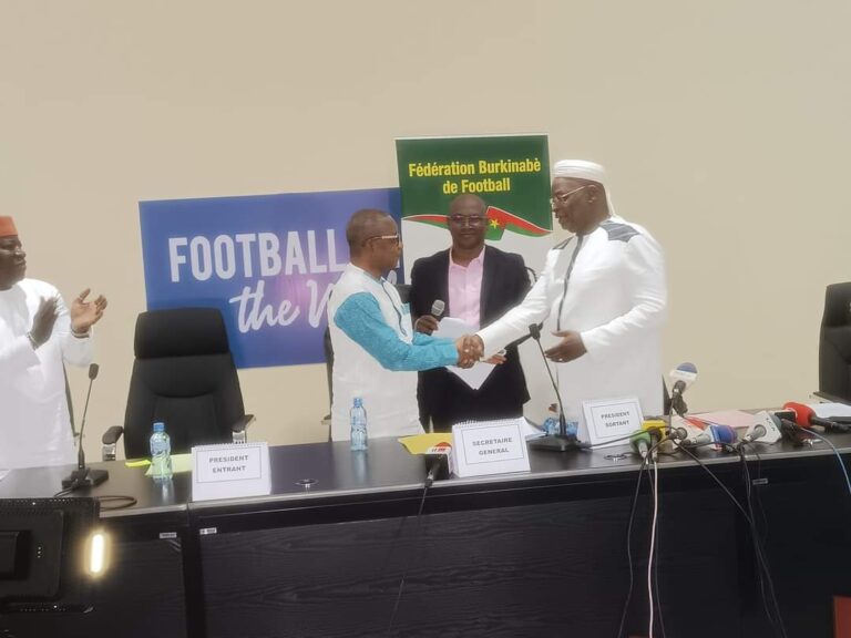 Passation entre présidents de la FBF : le Colonel-Major Oumarou Sawadogo installé