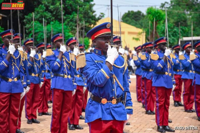 Burkina Faso : La 14e promotion des élèves officiers spécialistes et la 8e promotion des élèves officiers issus des rangs prêtes à défendre la patrie