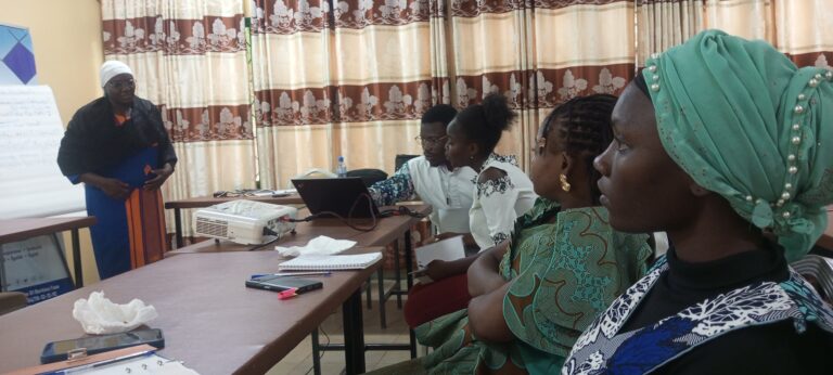 Protection des survivant.e.s des violences basées sur le genre : une alliance entre droit et santé au Burkina Faso et ses partenaires en pleine élaboration d’un document de plaidoyer